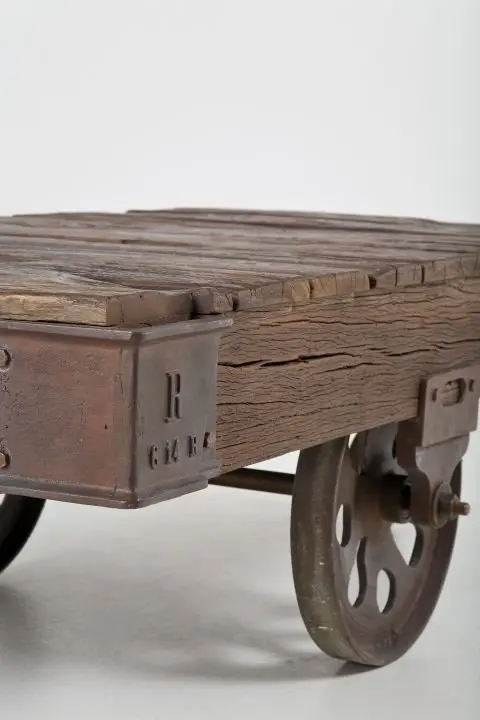 KARE Couchtisch Railway 135x80cm 75613