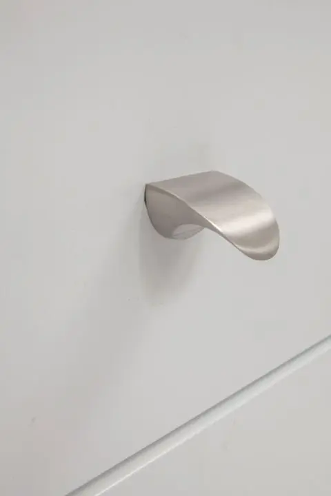 KARE White Club Schreibtisch Snake 75193